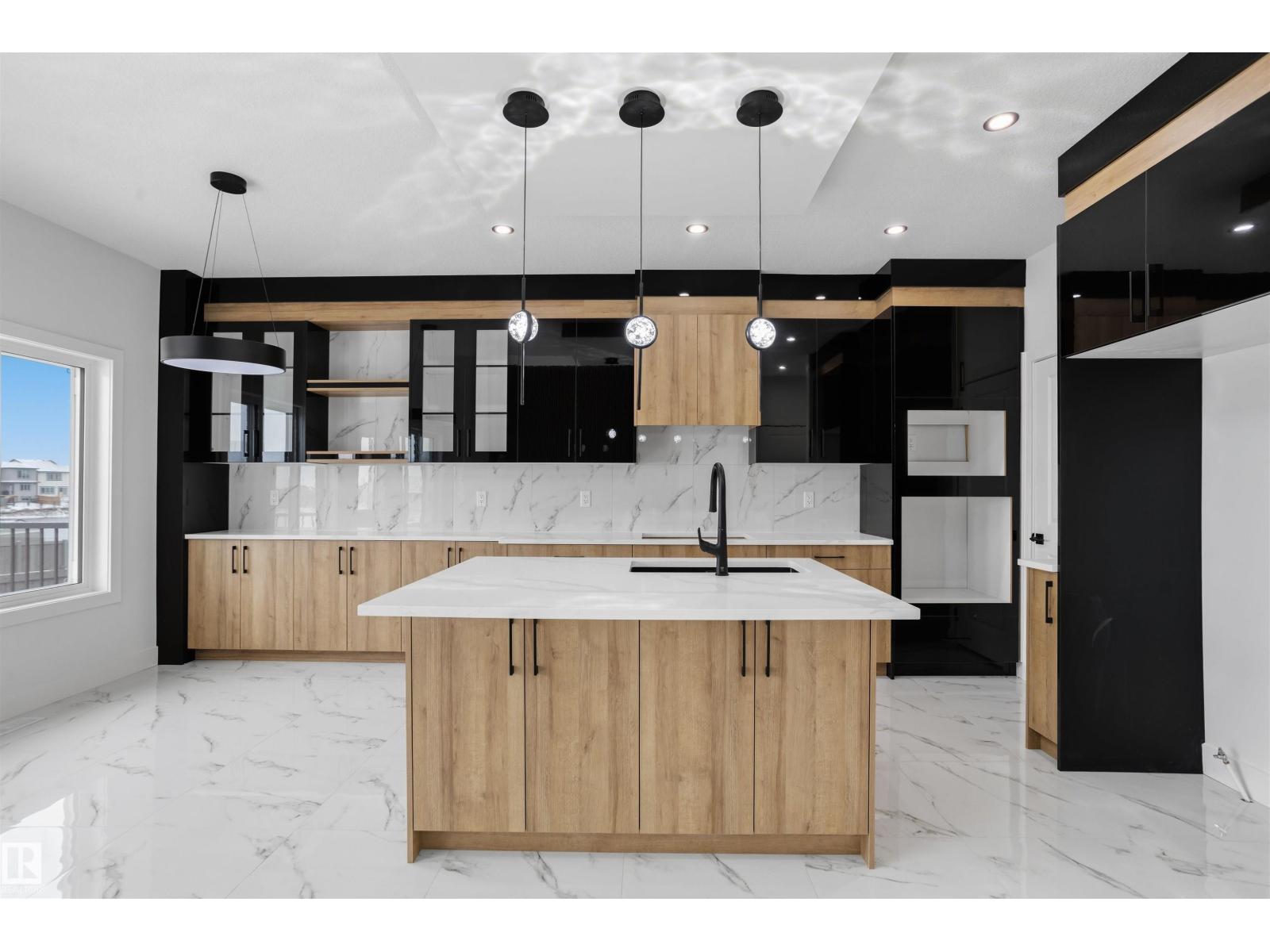 Property photograph 14 for MLS E4514625