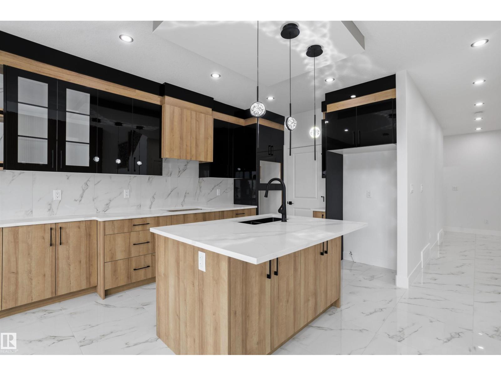 Property photograph 15 for MLS E4514625