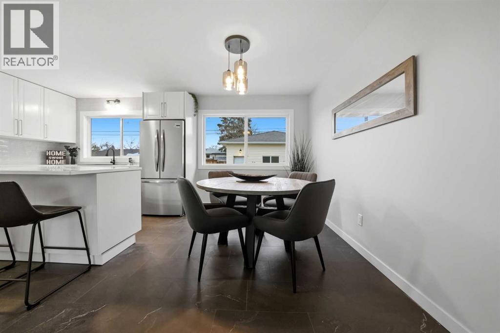 Listing photo – 5223 50 Street, Lacombe