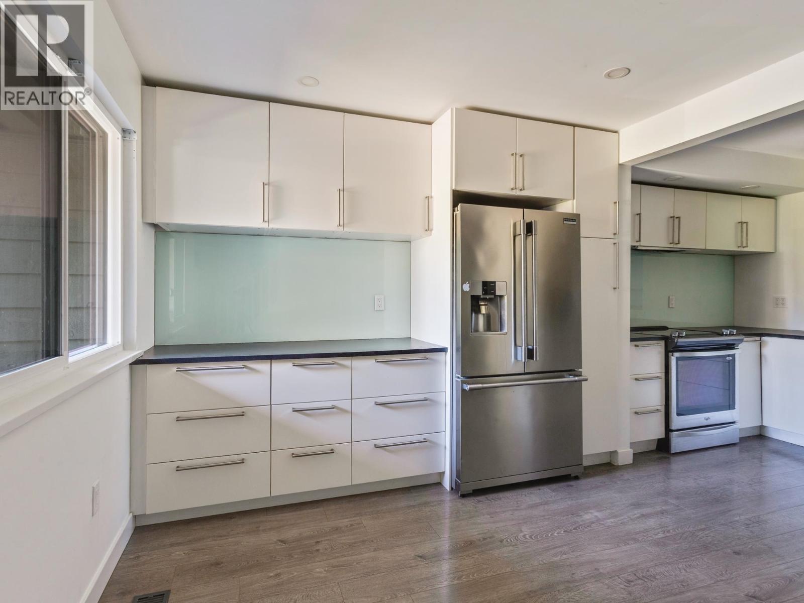 65 1930 Cedar Village Crescent, North Vancouver — photo 3