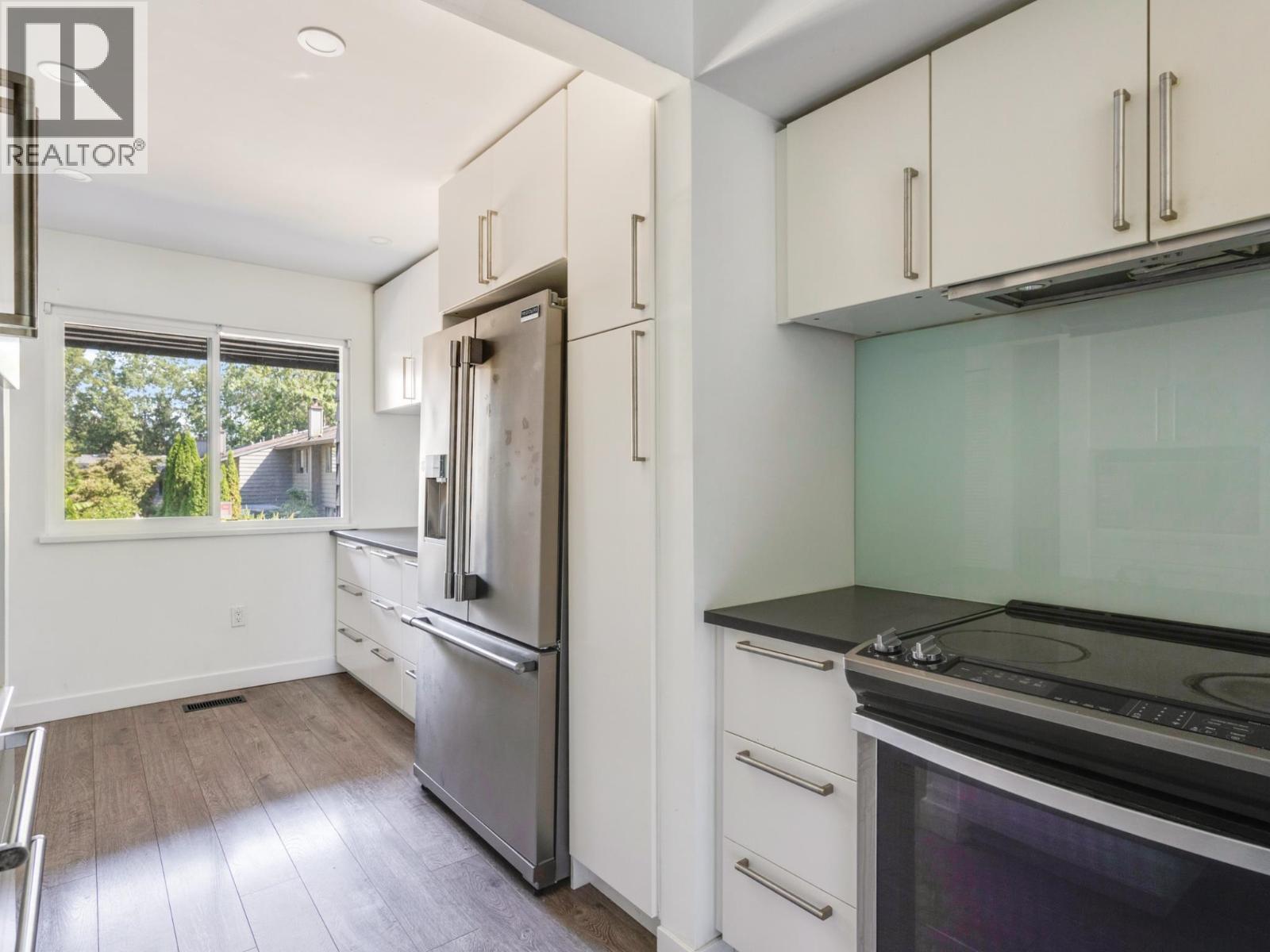 65 1930 Cedar Village Crescent, North Vancouver — photo 6