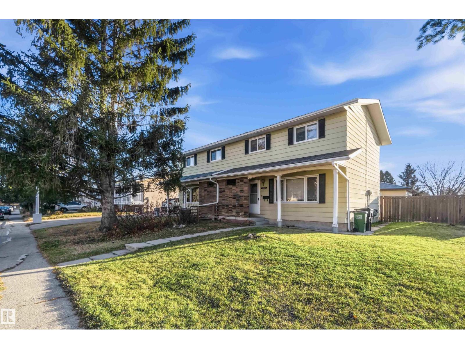 7703 176 ST NW, Edmonton