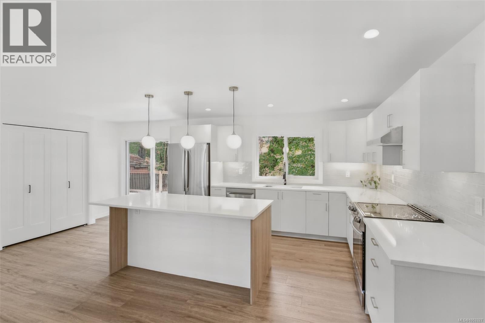 1561 Tull Ave, Courtenay