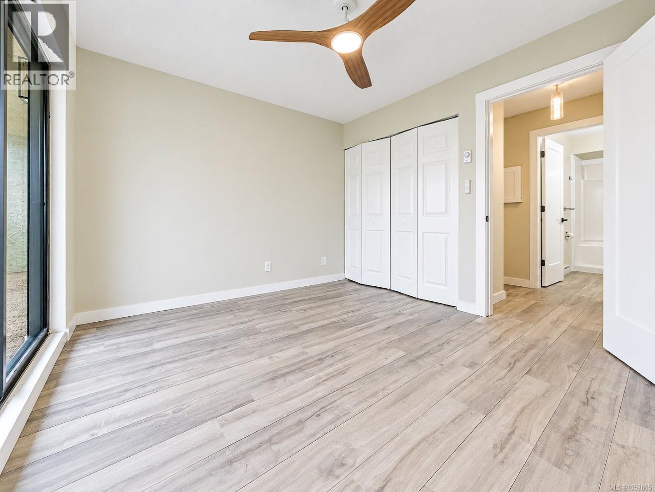 411 3277 Glasgow Avenue, Saanich