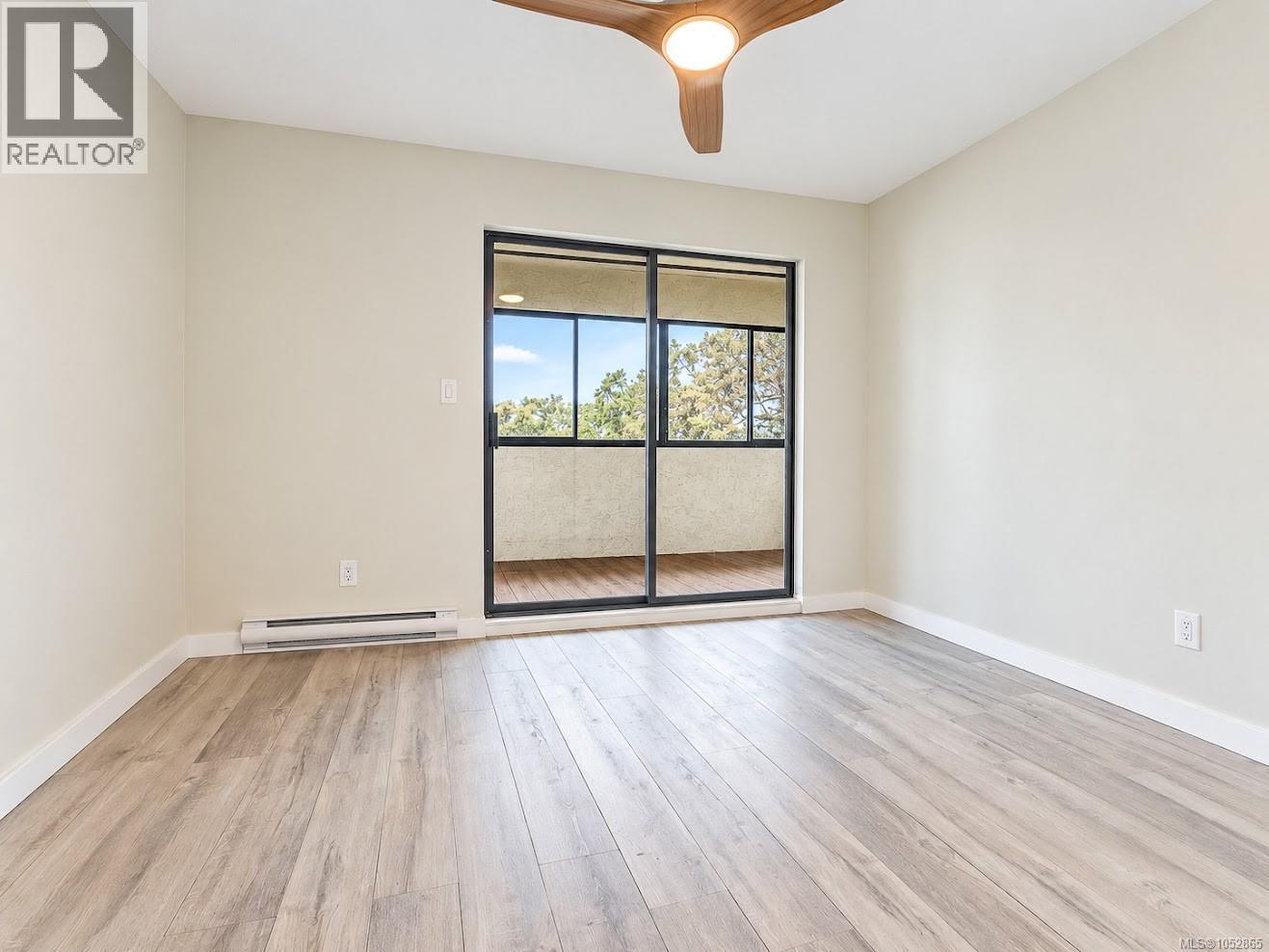 411 3277 Glasgow Avenue, Saanich