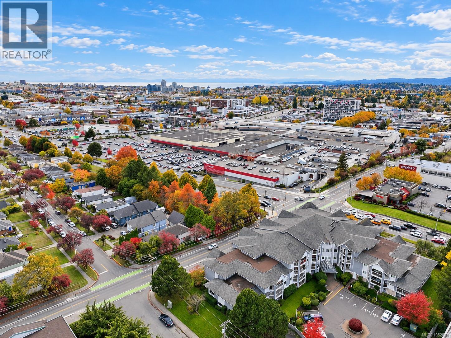 411 3277 Glasgow Avenue, Saanich