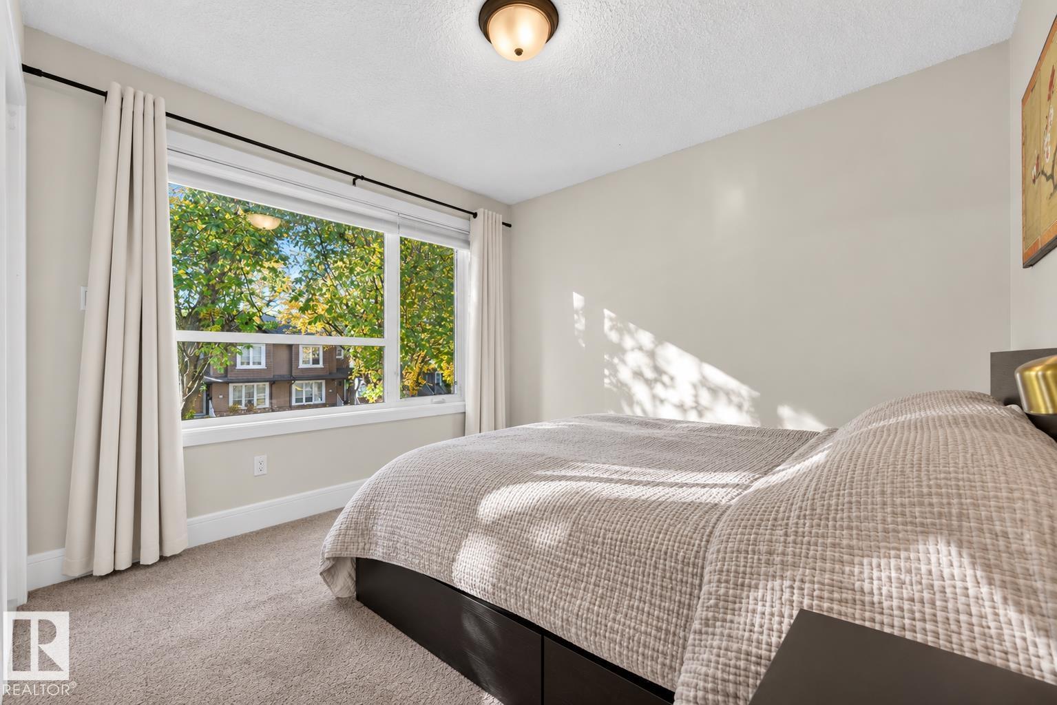 9320 71 AV NW, Edmonton — photo 32