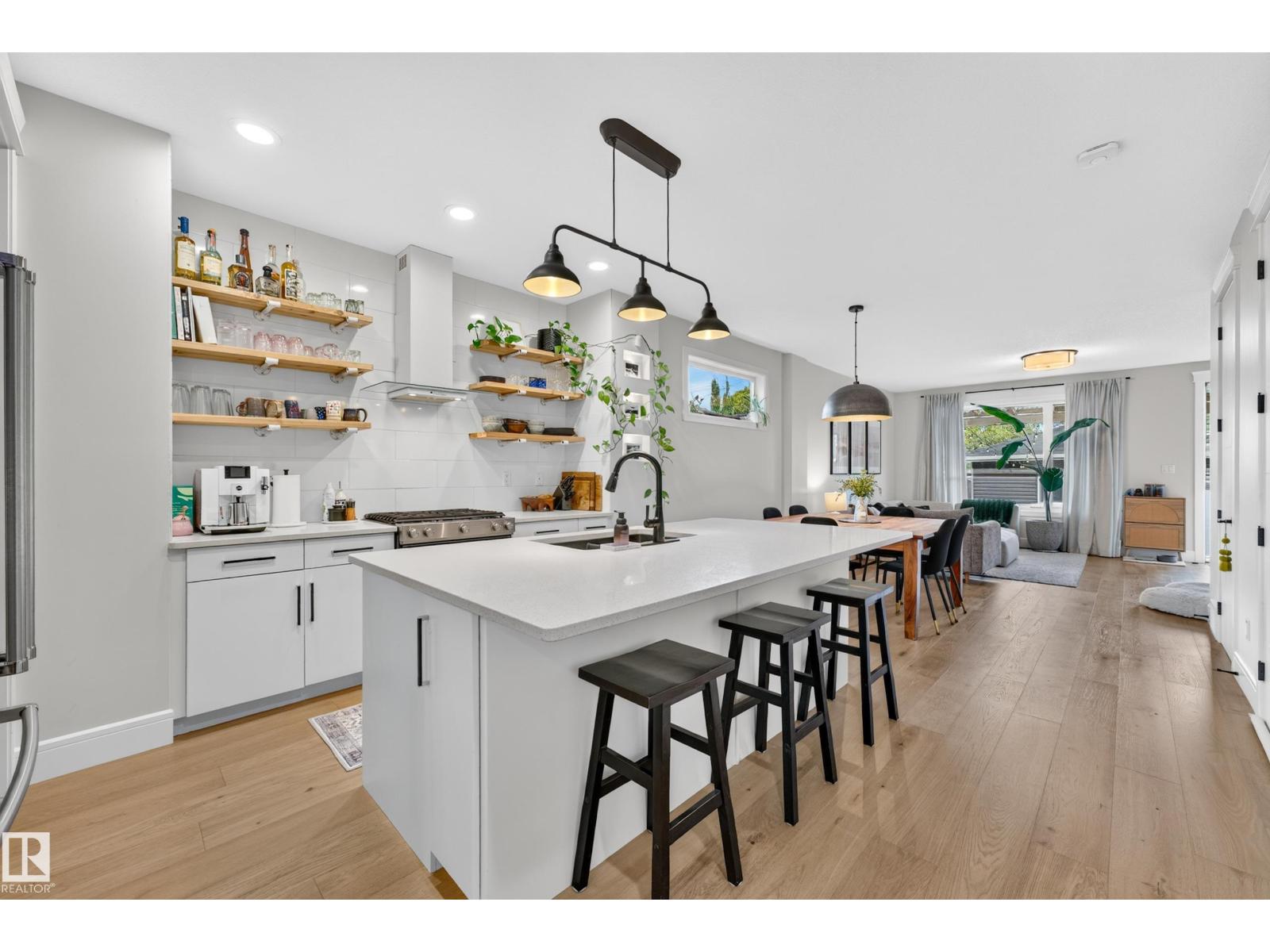 9320 71 AV NW, Edmonton — photo 8