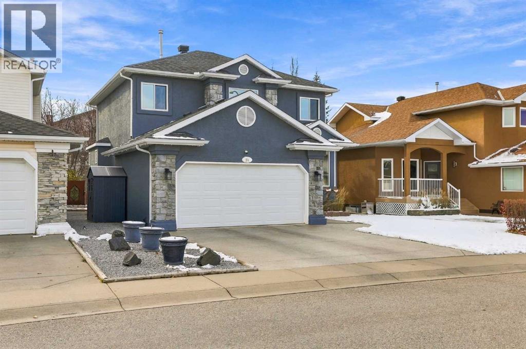 Double Car Garage & Landscaped Sideyards