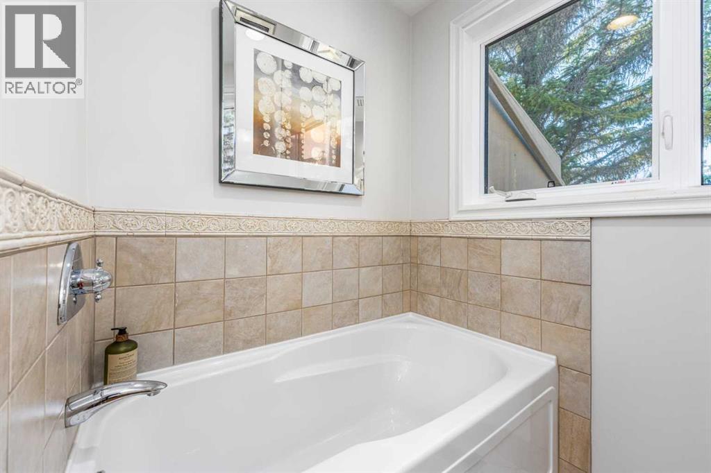 Property photograph 37 for MLS A2355430