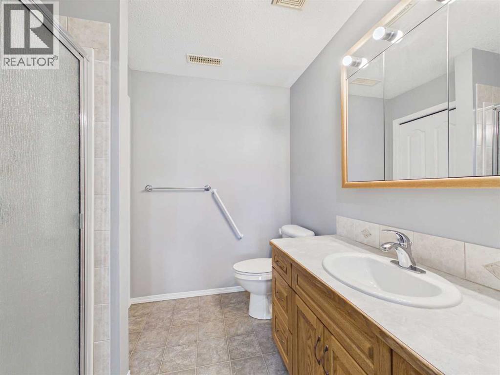 Listing photo – 411, 4425 Heritage Way, Lacombe