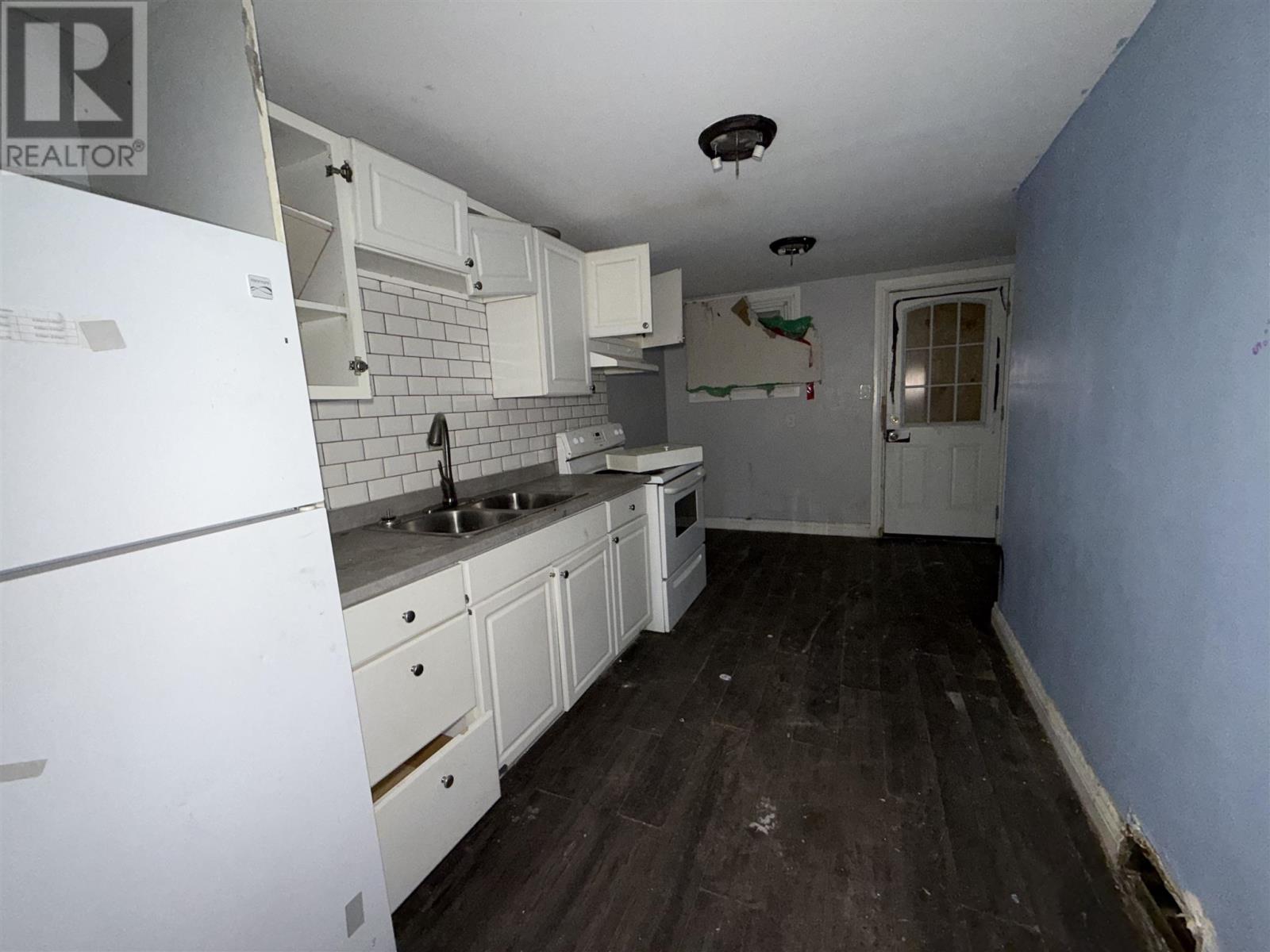 292 Pim ST - 21