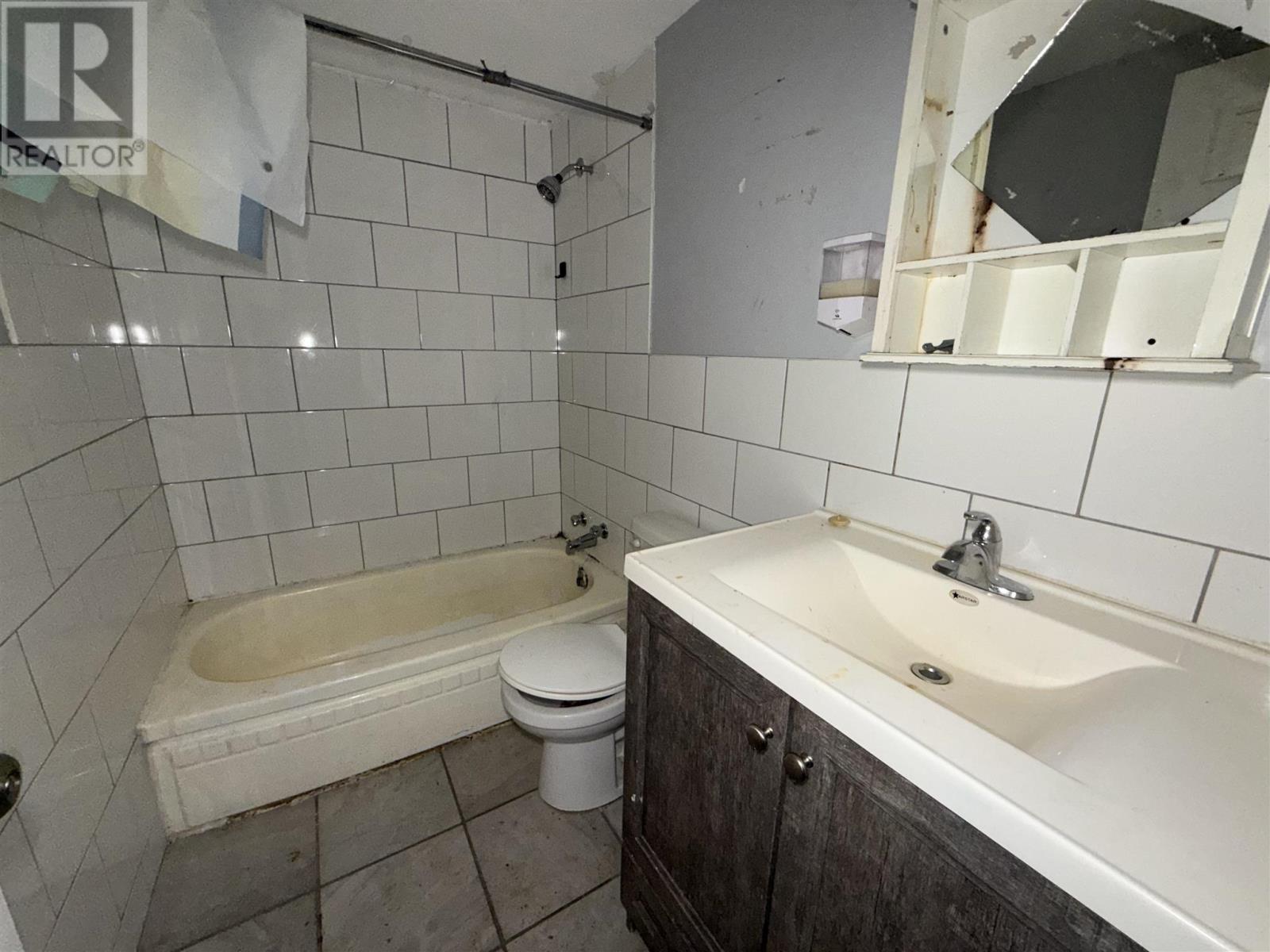 292 Pim ST - 7