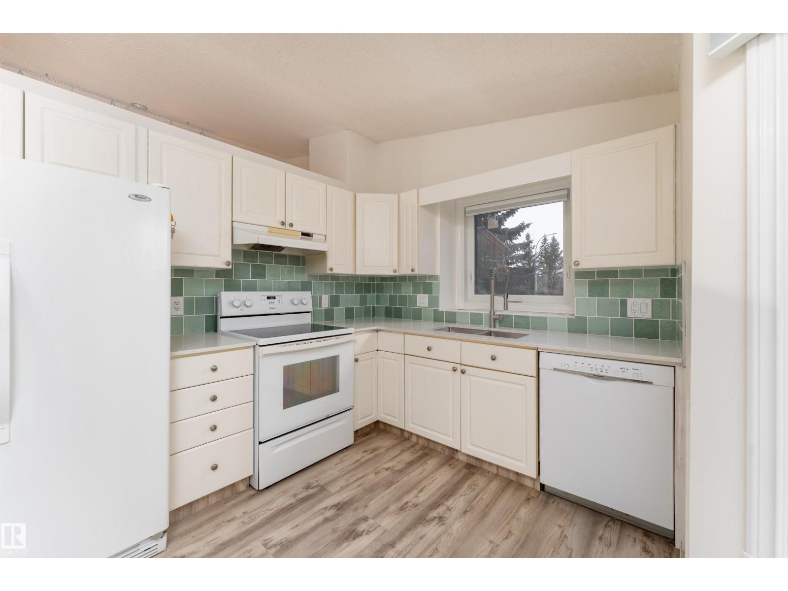 Property photograph 15 for MLS E4514694