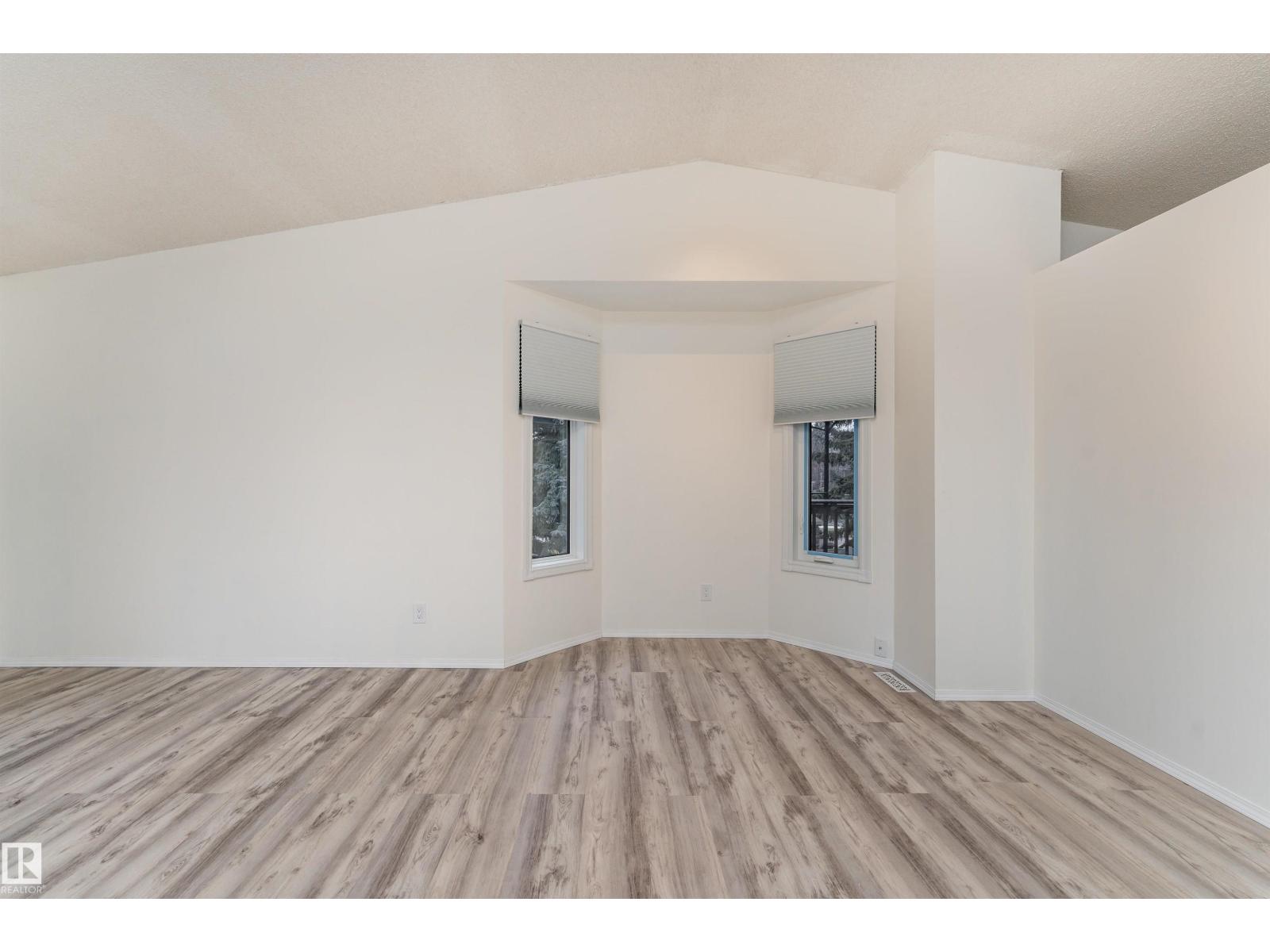 Property photograph 11 for MLS E4514694