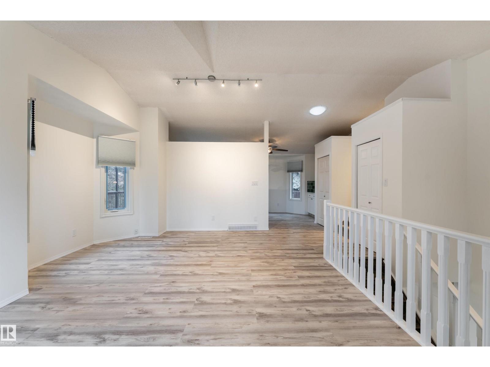 Property photograph 5 for MLS E4514694