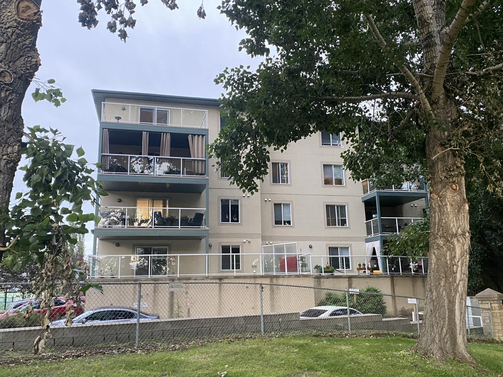 260 lewis estates Boulevard, Edmonton — photo 16