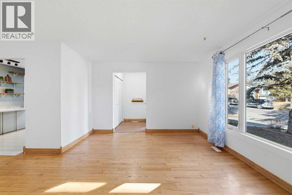 3 Glenport Road, Cochrane - Image 1