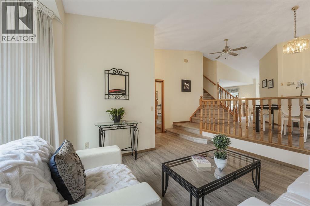 61 Shannon Crescent SW, Calgary — photo 5