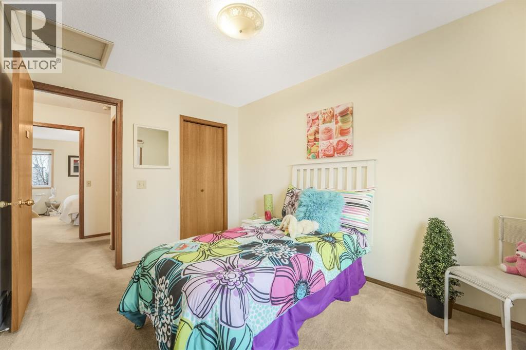 61 Shannon Crescent SW, Calgary — photo 28