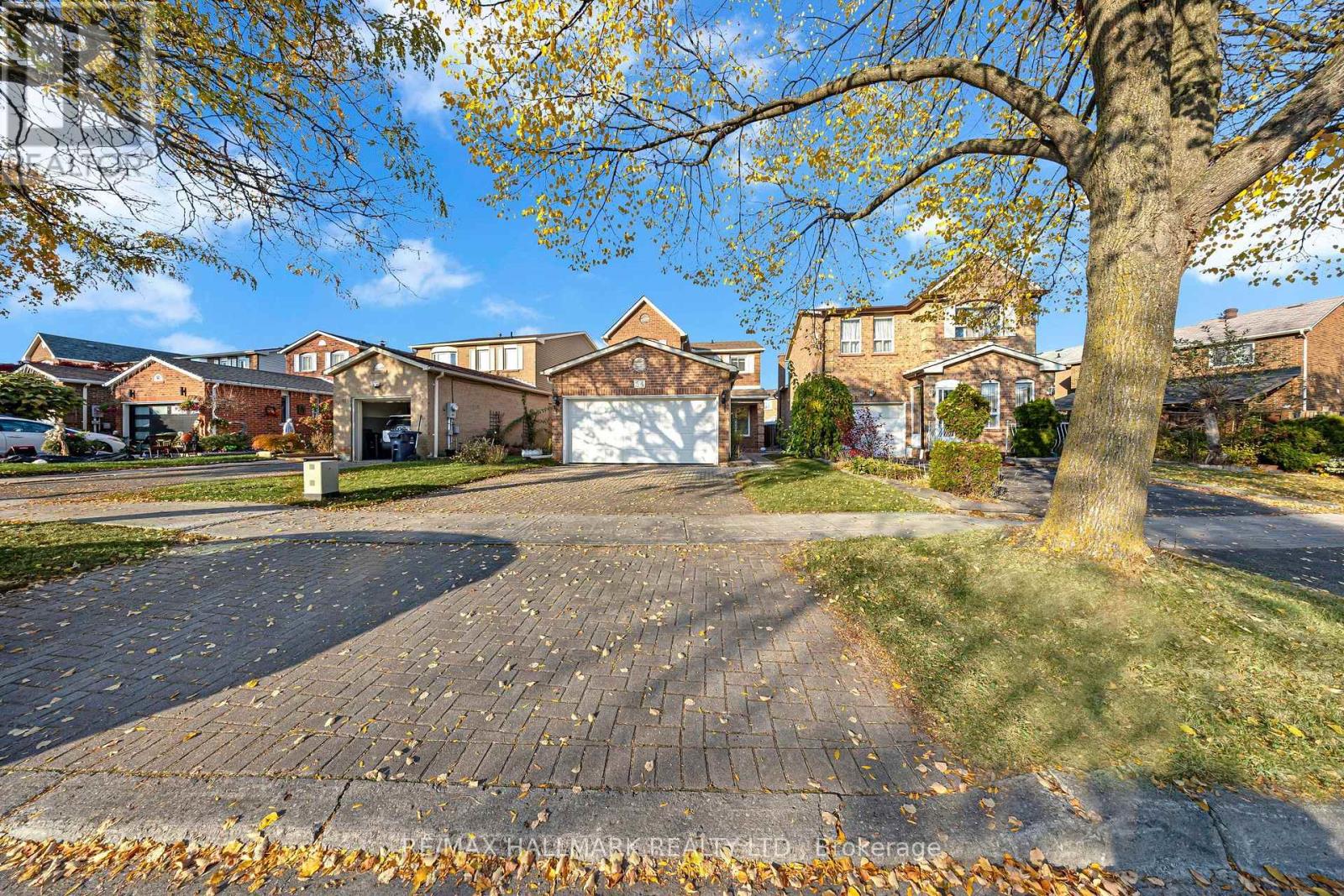 54 REDHEAD CRESCENT - 2