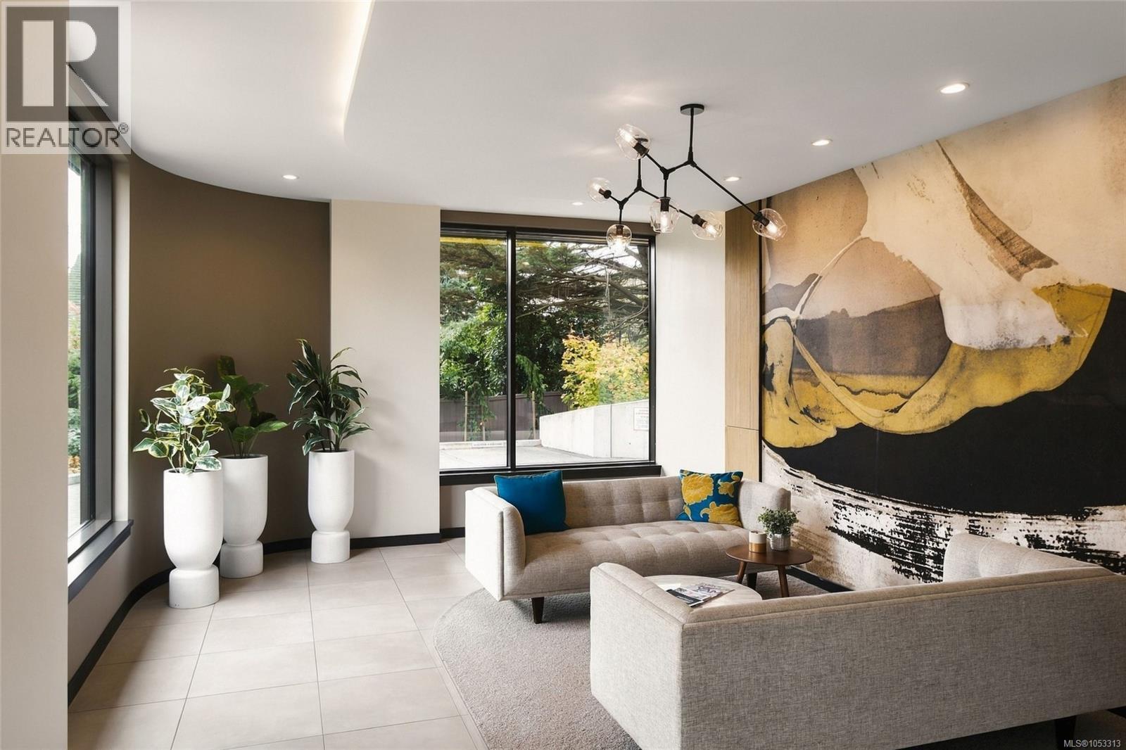 207 1018 Pentrelew Place, Victoria
