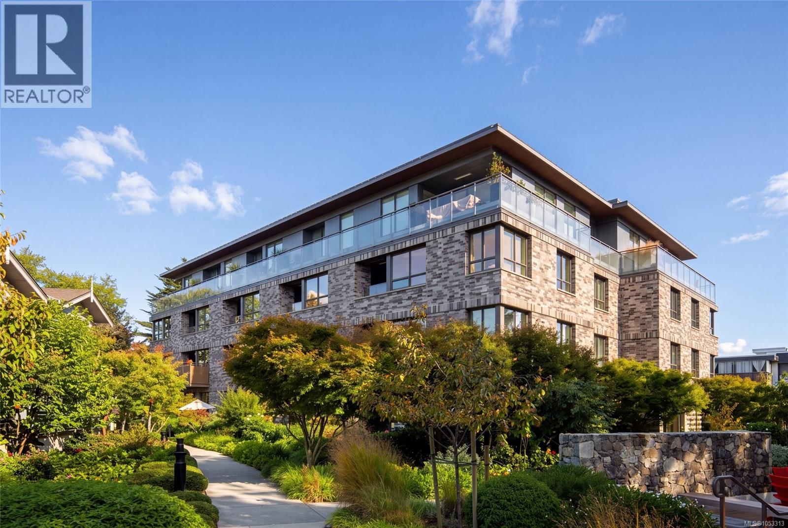 207 1018 Pentrelew Place, Victoria