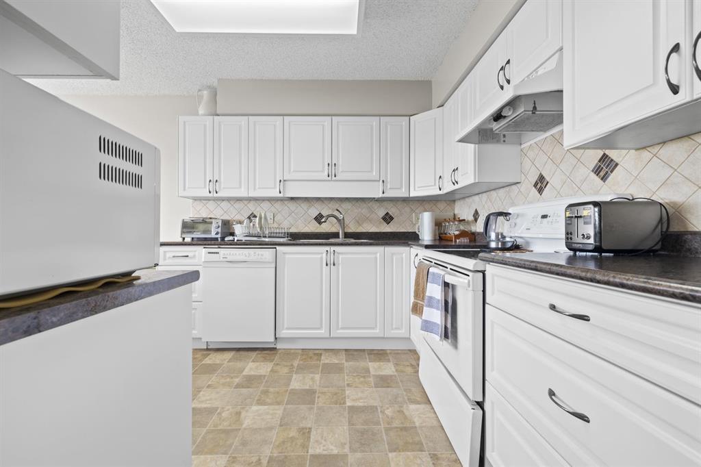 #1501-11920 80 Avenue, Delta