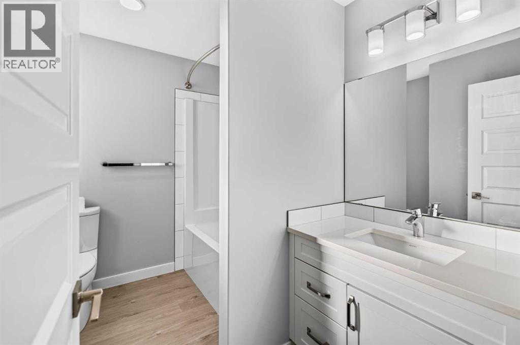 10 Travis Close, Red Deer — photo 17