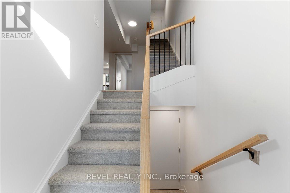 7- 200 Railway Engine House Way, Whitby, ON photo 5