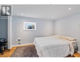 61 Bennett Avenue thumbnail 17