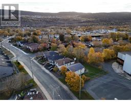 61 Bennett Avenue thumbnail 21