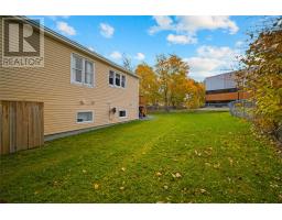 61 Bennett Avenue thumbnail 26