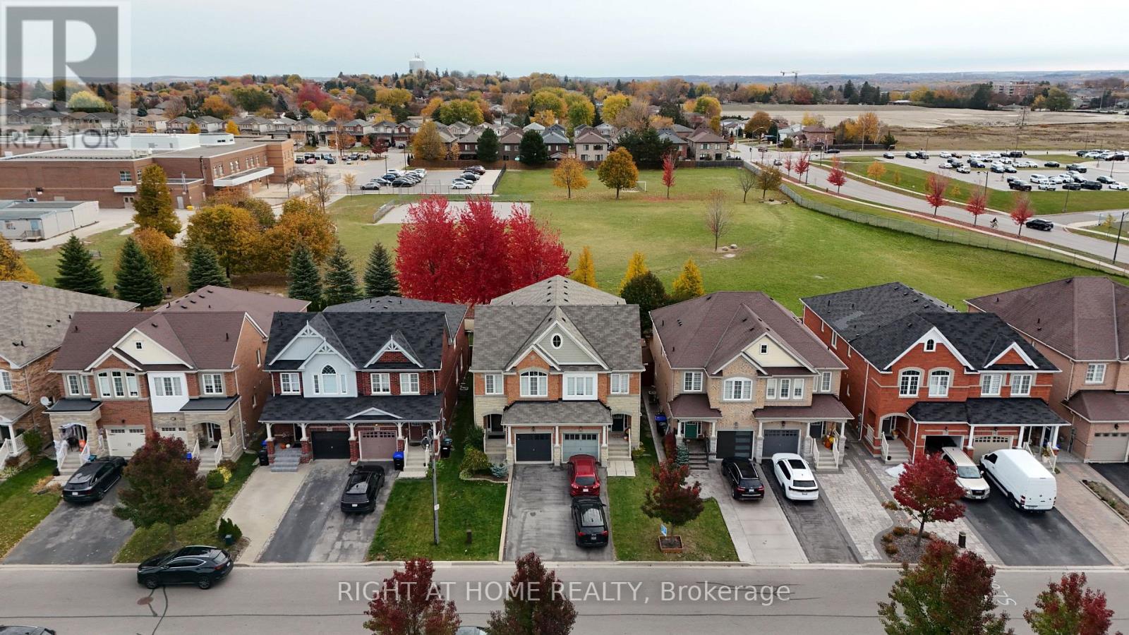 33 Russel Drive, Bradford West Gwillimbury photo 30