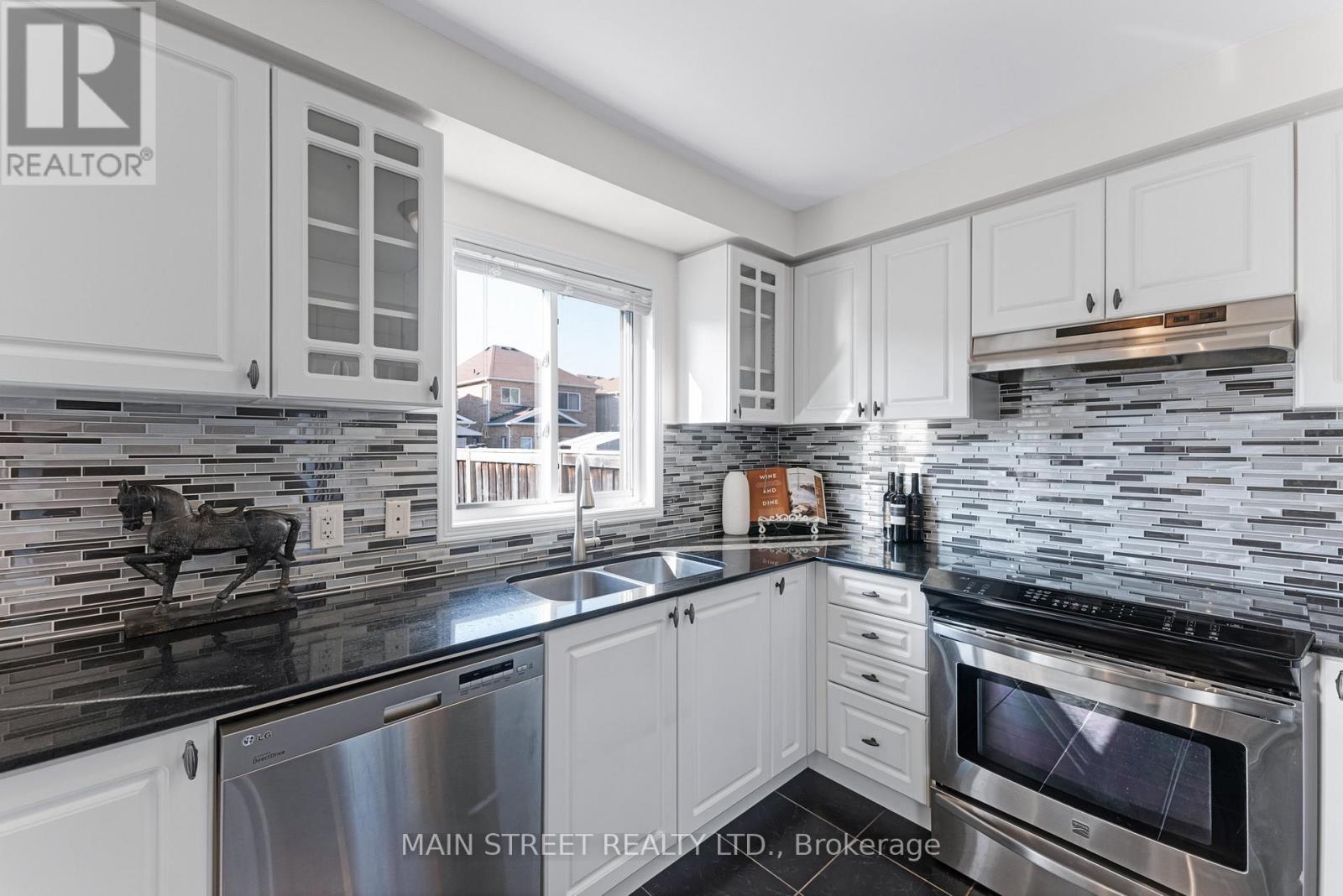 142 Orr Drive, Bradford West Gwillimbury photo 11