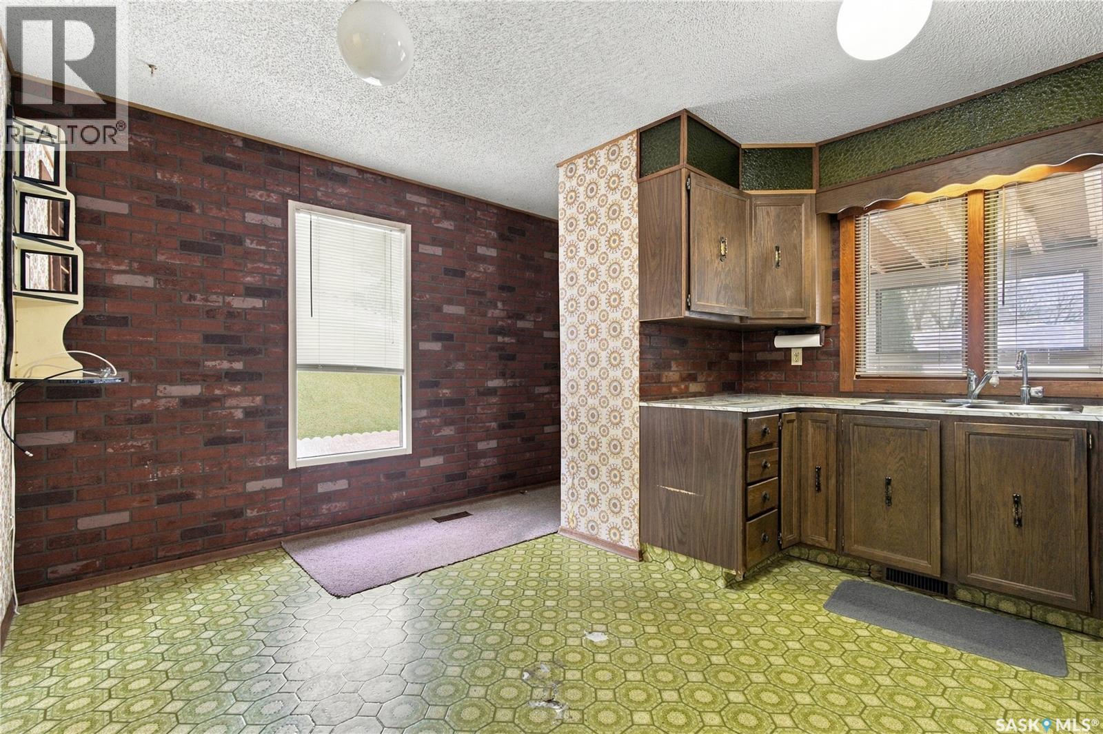 145 4th STREET, Pilot Butte — photo 10