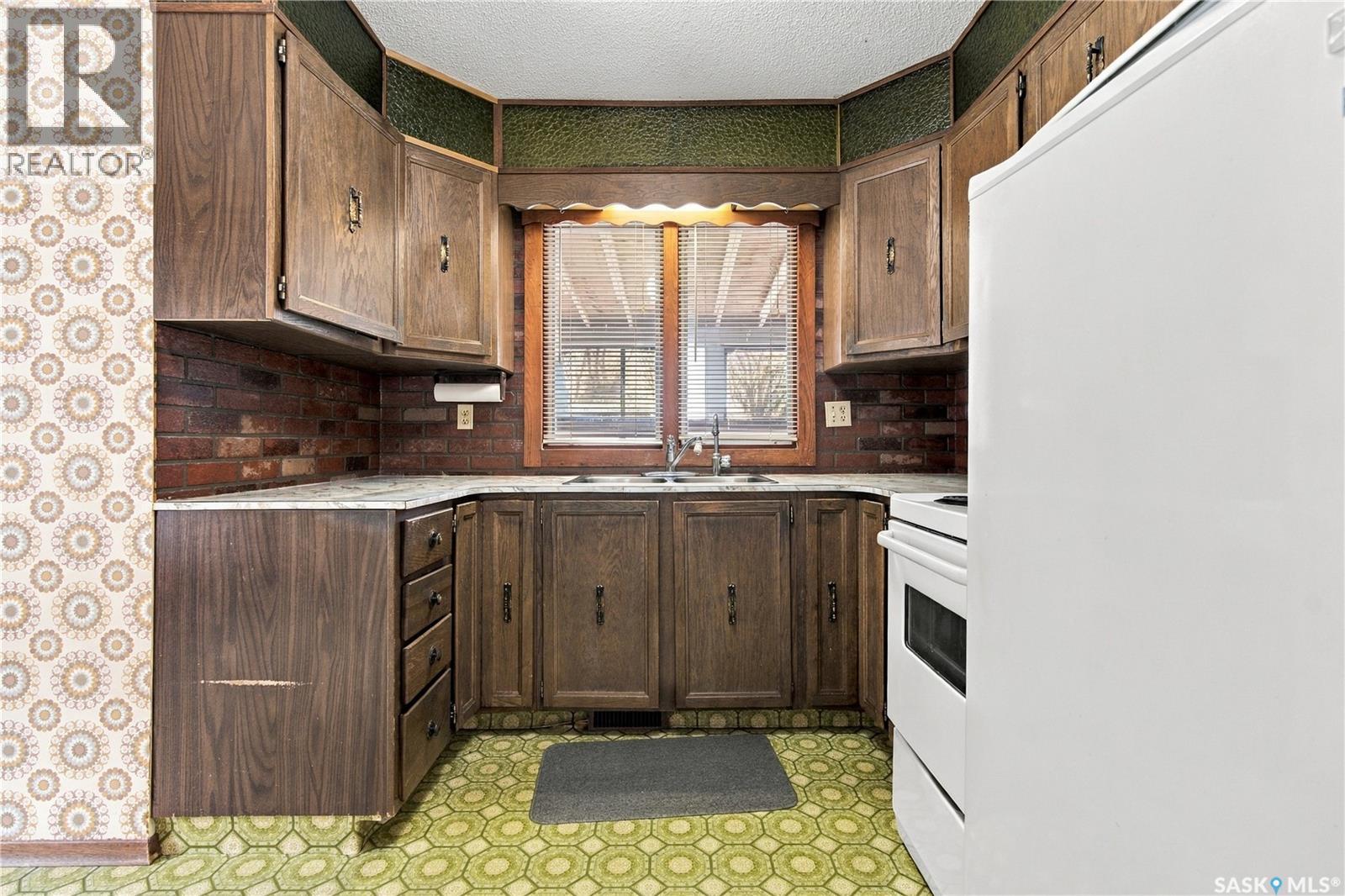 145 4th STREET, Pilot Butte — photo 11