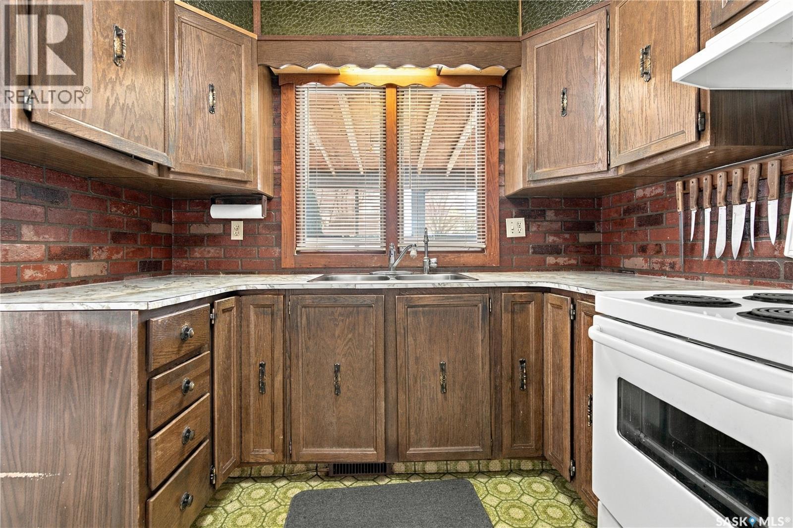145 4th STREET, Pilot Butte — photo 13