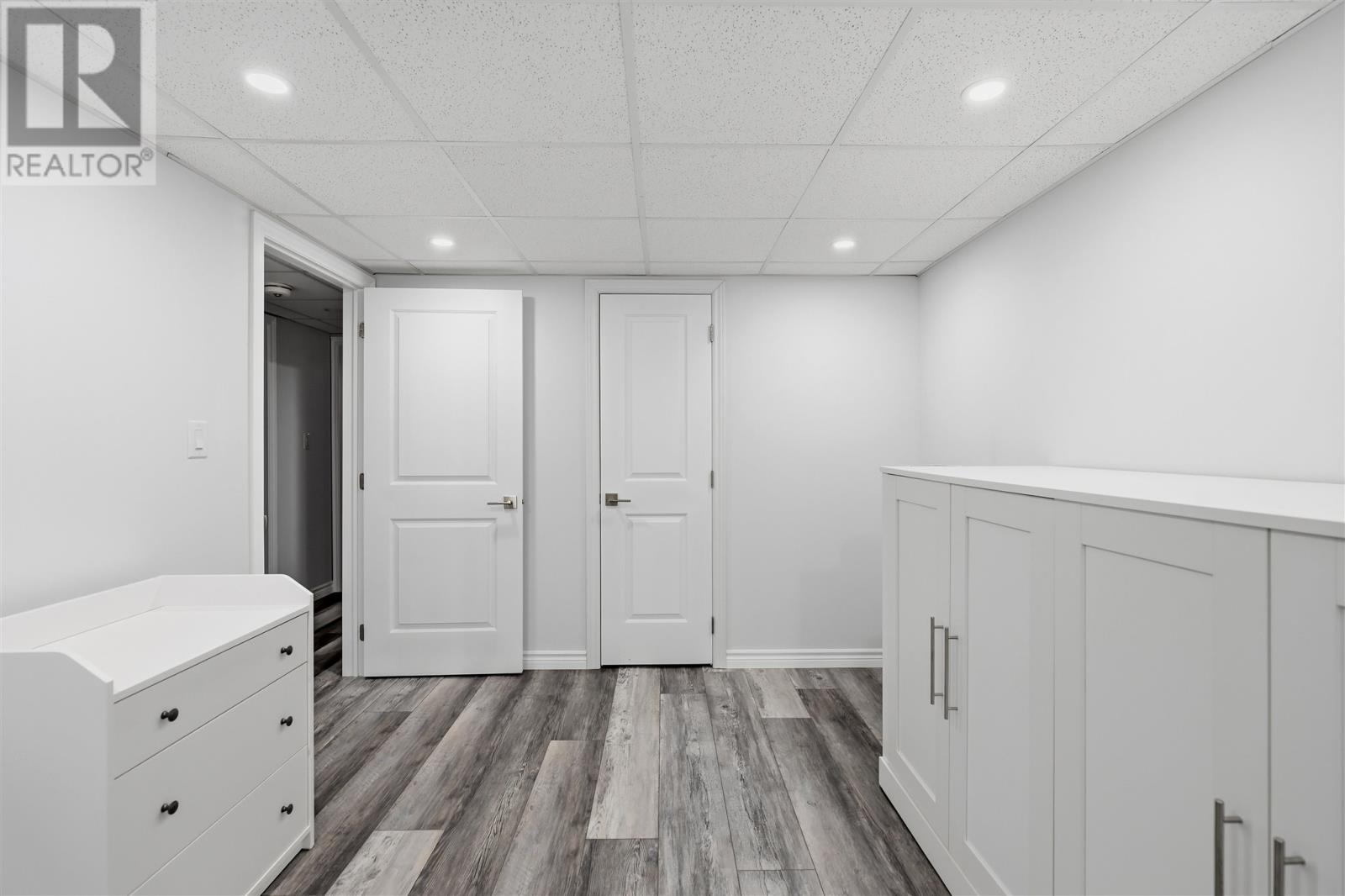 76 Crestwood AVE - 30