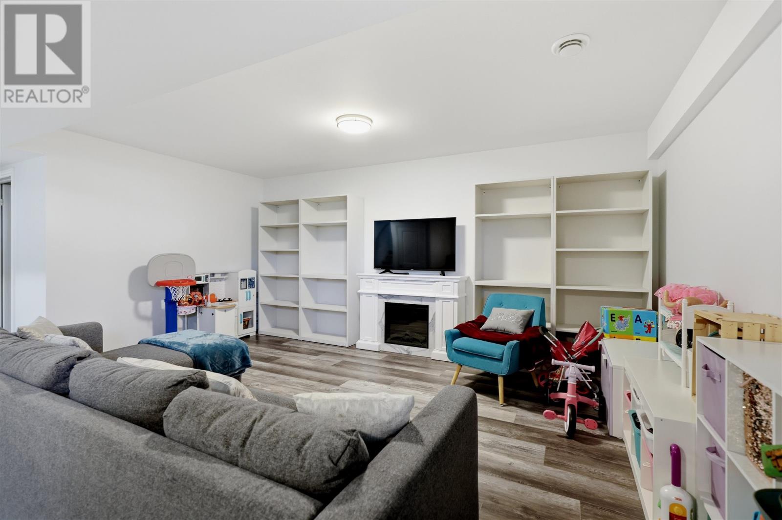 76 Crestwood AVE - 25