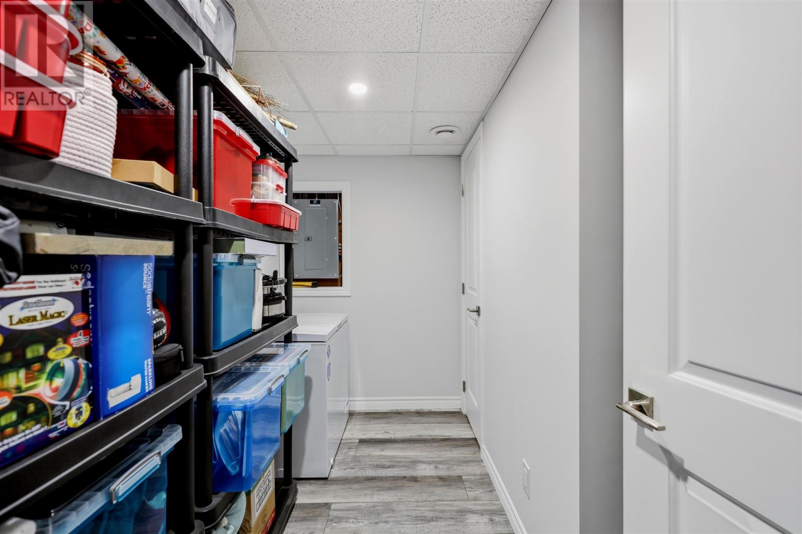 76 Crestwood AVE - 34