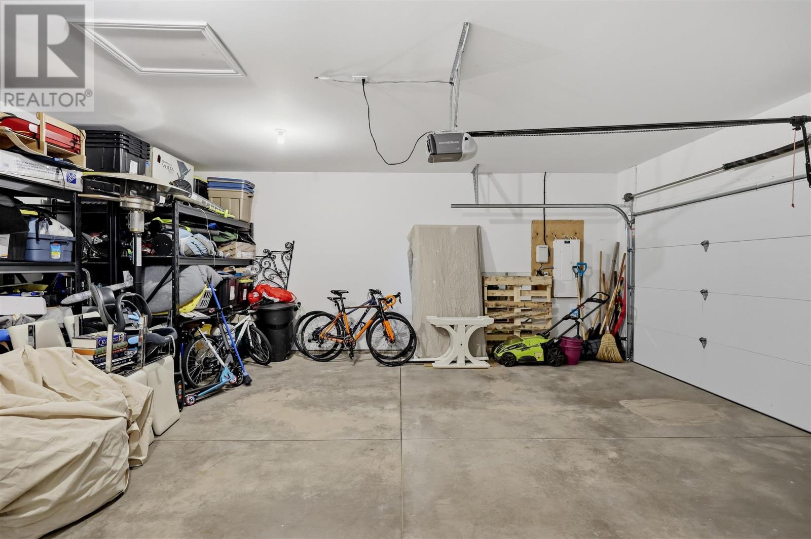 76 Crestwood AVE - 37