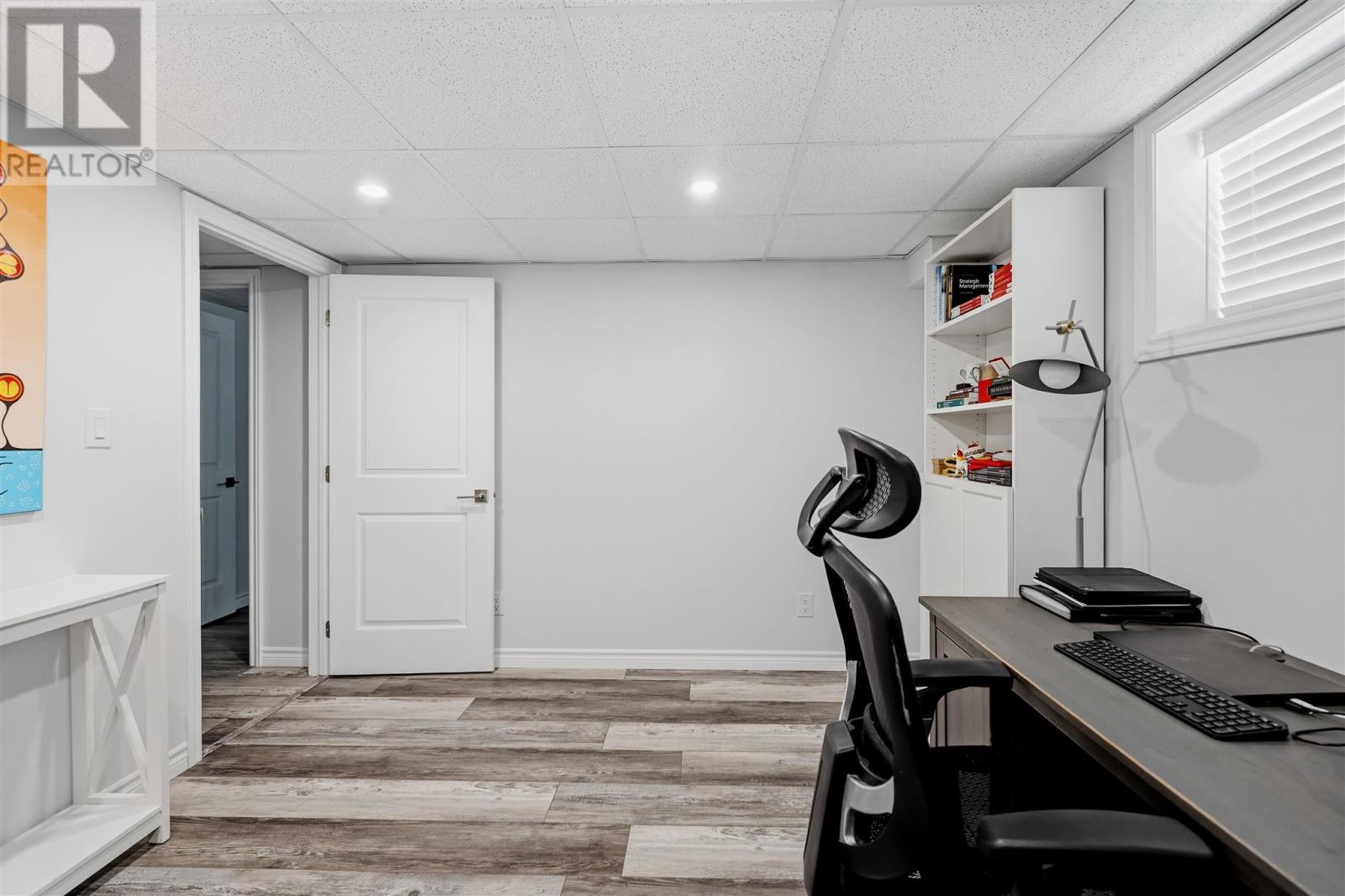 76 Crestwood AVE - 33