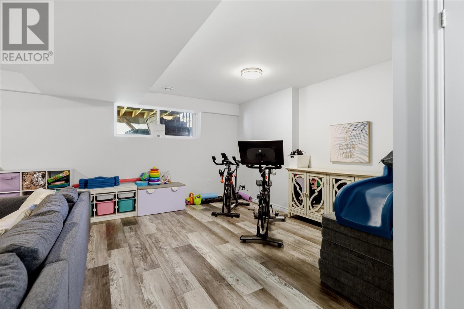 76 Crestwood AVE - 26