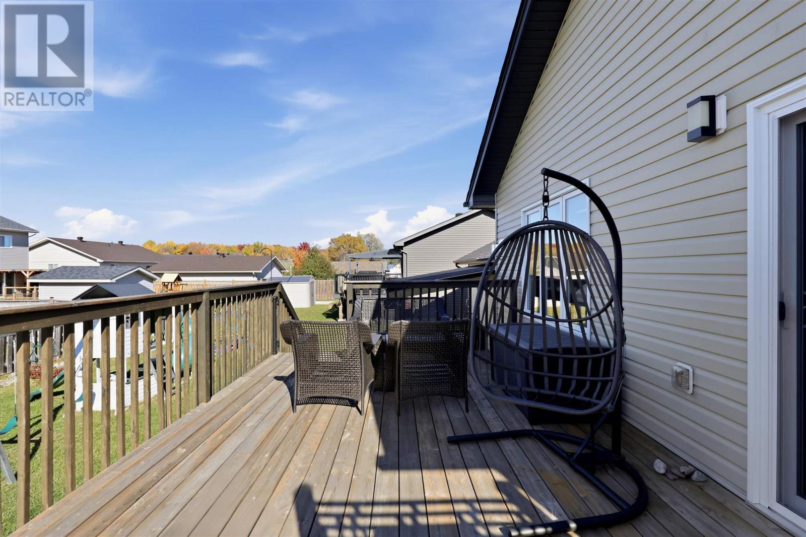 76 Crestwood AVE - 43