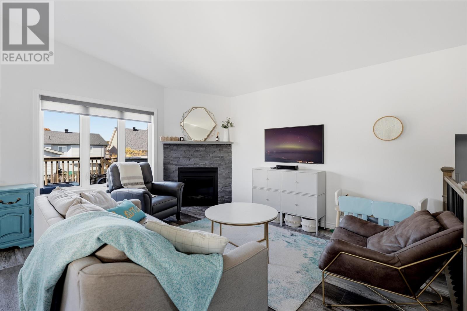 76 Crestwood AVE - 6