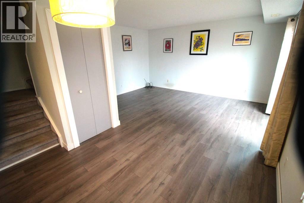 68, 4740 Dalton Drive NW, Calgary — photo 5