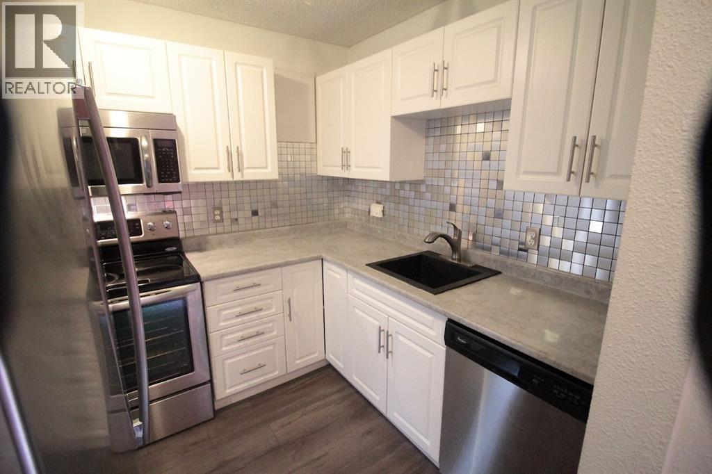 68, 4740 Dalton Drive NW, Calgary — photo 2