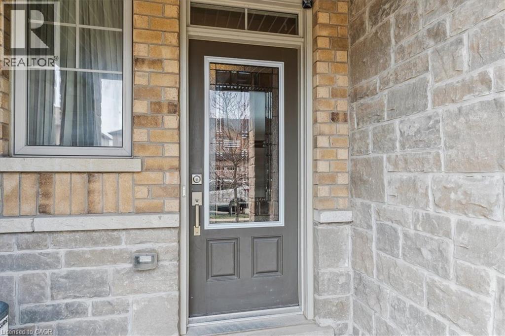 209 WESTBANK Trail, Stoney Creek — photo 4