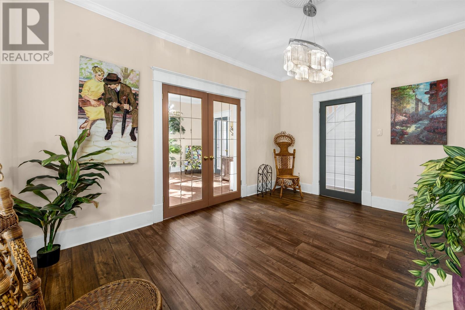 62 Leslie Street - 17